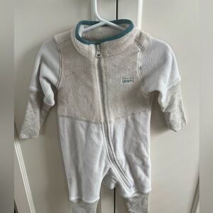 Wedze decathlon Cozy White and Cream Kids One Piece romper 12-18m